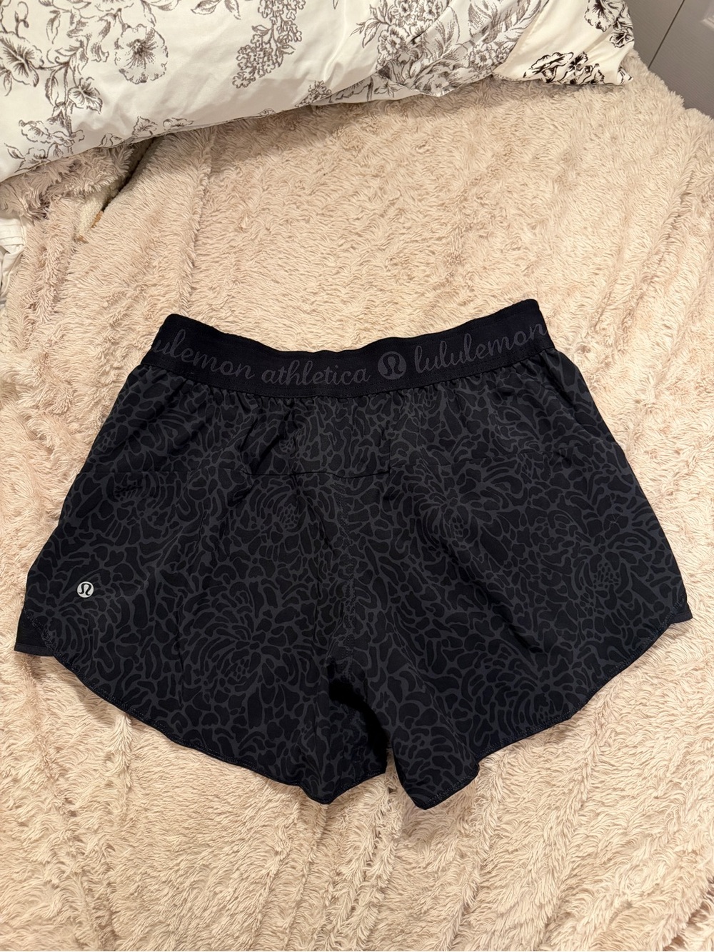 Lululemon Athletica Reversible Running Shorts Black Floral Solid Black